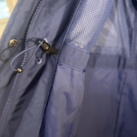 L.L. Bean Women's Navy Rain/Trench Coat with hood, women’s size L - Picture 5 of 10